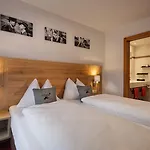 - The Storks - Adults Only Hotel *