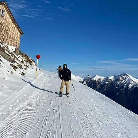 - The Storks - Adults Only Bad Hofgastein