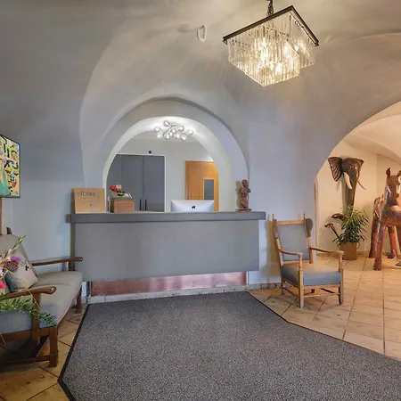 - The Storks - Adults Only * Bad Hofgastein